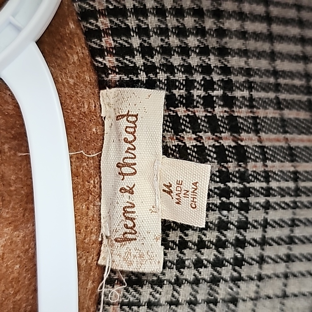 hem & thread jacket - Picture 2 of 8